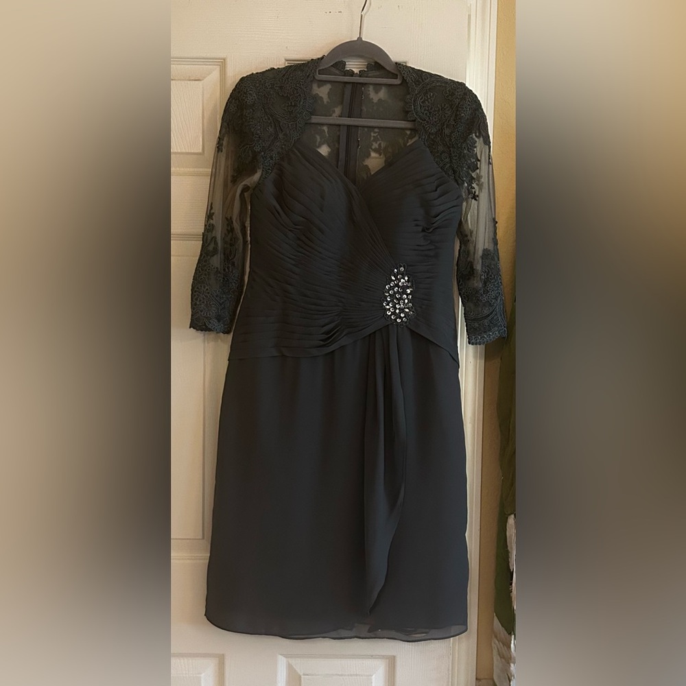 Perfect Mother of the Bride/Groom dress w/sheer jacket. Never worn!